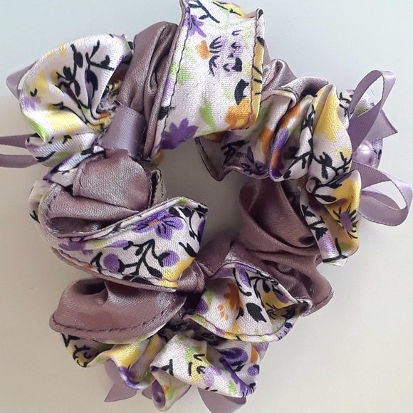 NWT Satin with Beads Hair band / Scrunchies - Picture 1 of 2